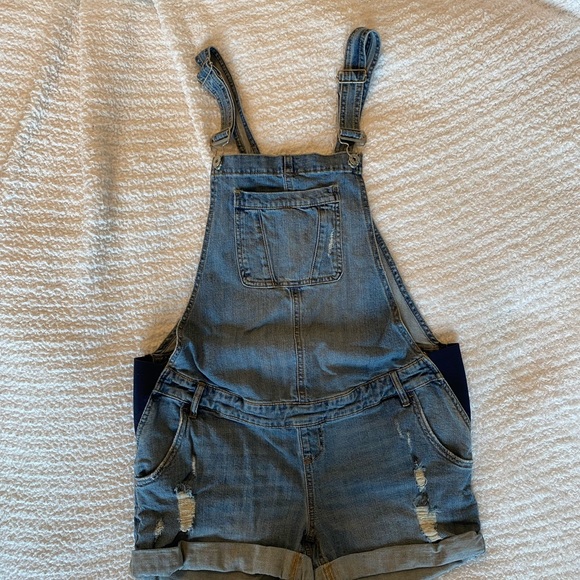 Maternity distressed short-alls - Picture 1 of 9